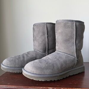 UGG Classic Short Boots - Grey